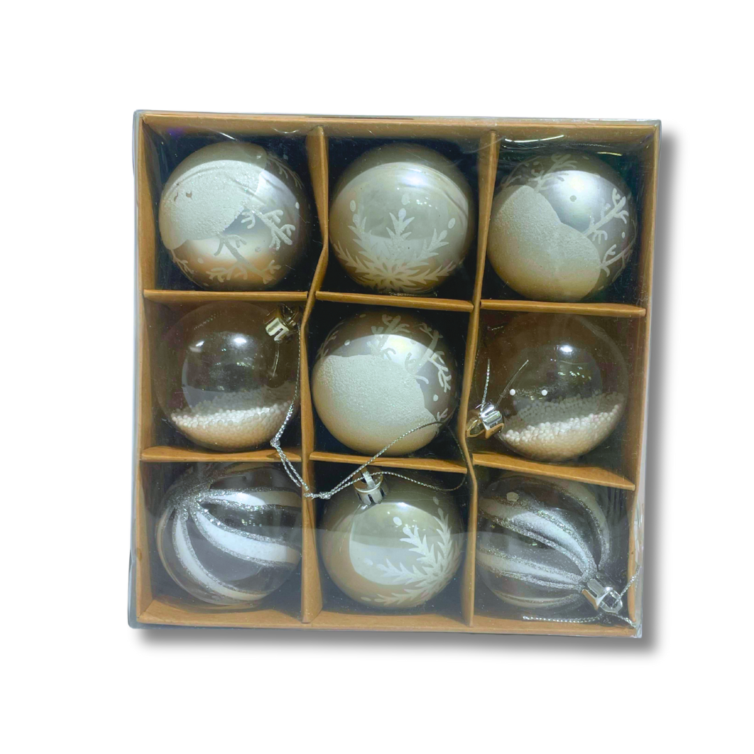 09Pcs WHITE AND SILVER BALLS